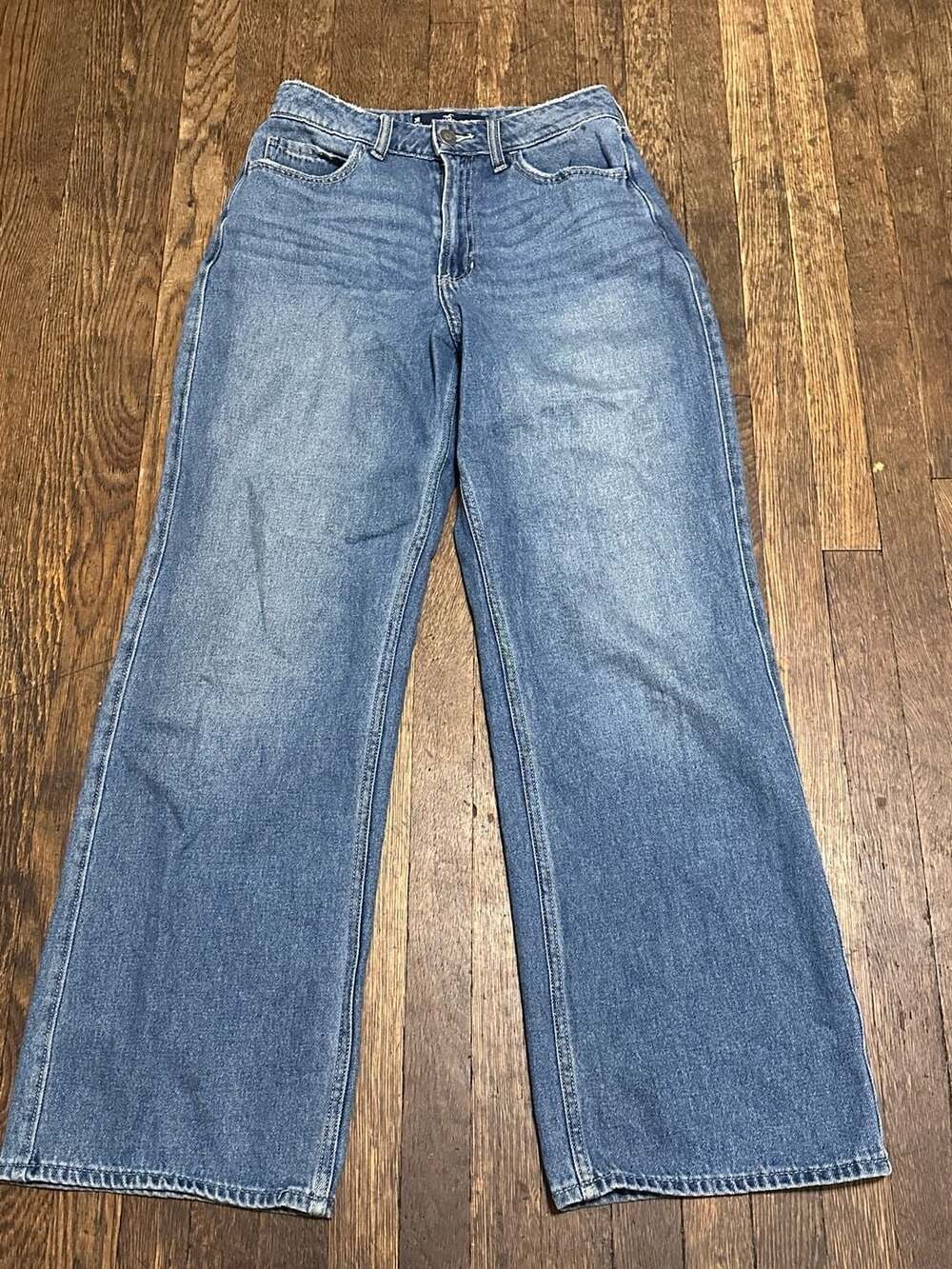 Hollister Ultra High-Rise Baggy Jeans Women's Size 2R (W26)